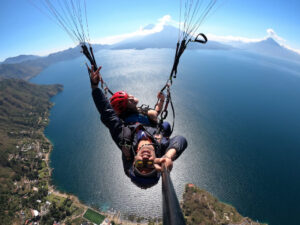 Paraglading